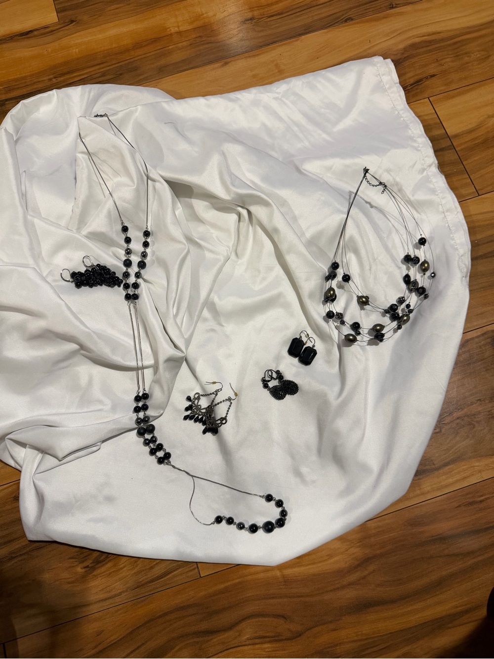 Black Multi-Piece Women’s Jewelry Set - Unbranded